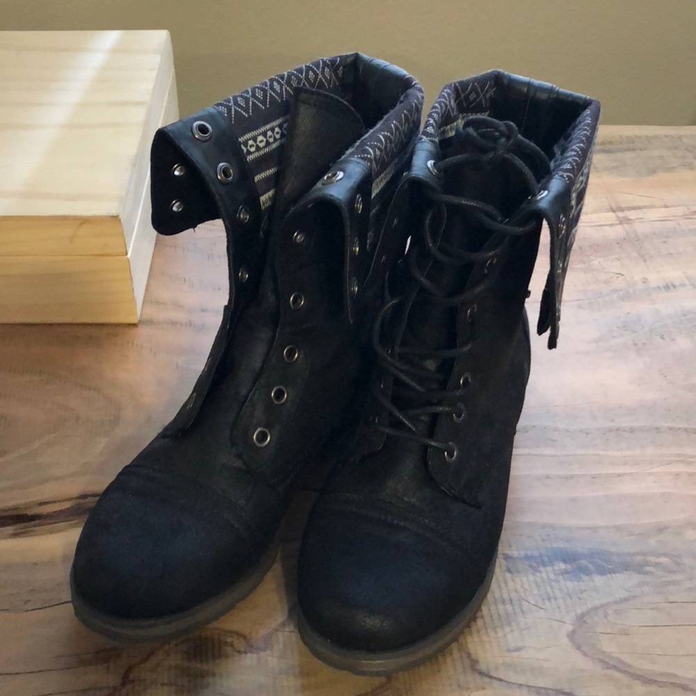 Black Boots